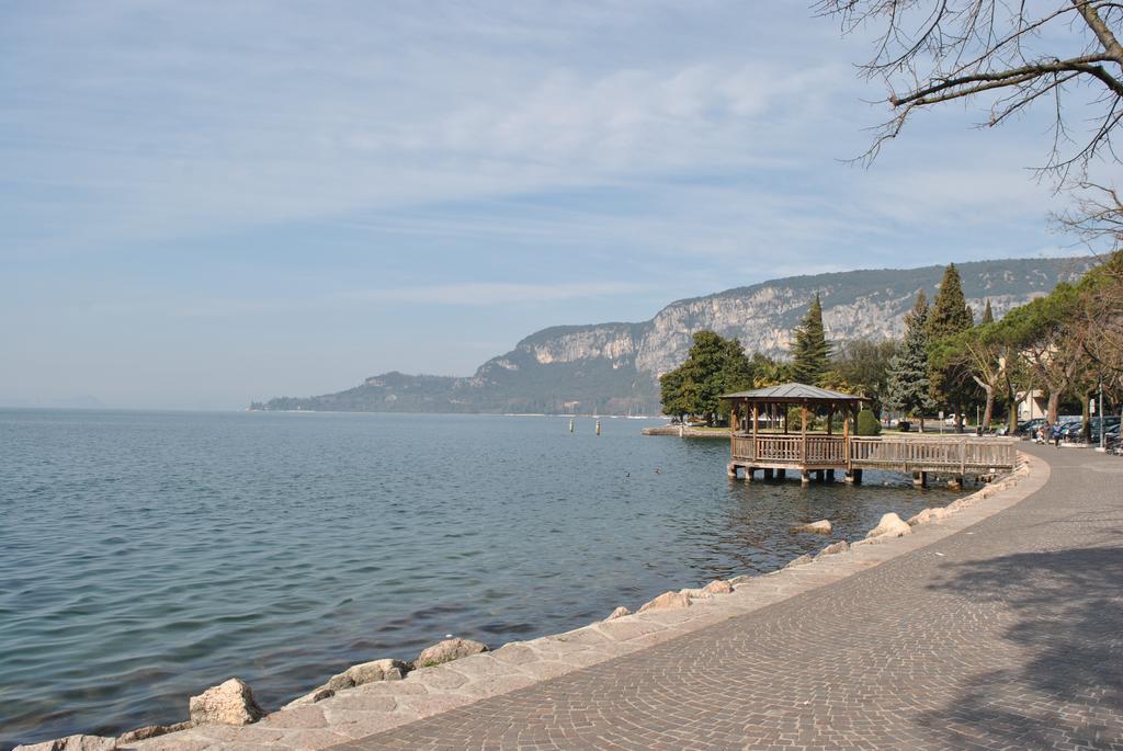 Appartamenti Del Borgo Garda  Buitenkant foto
