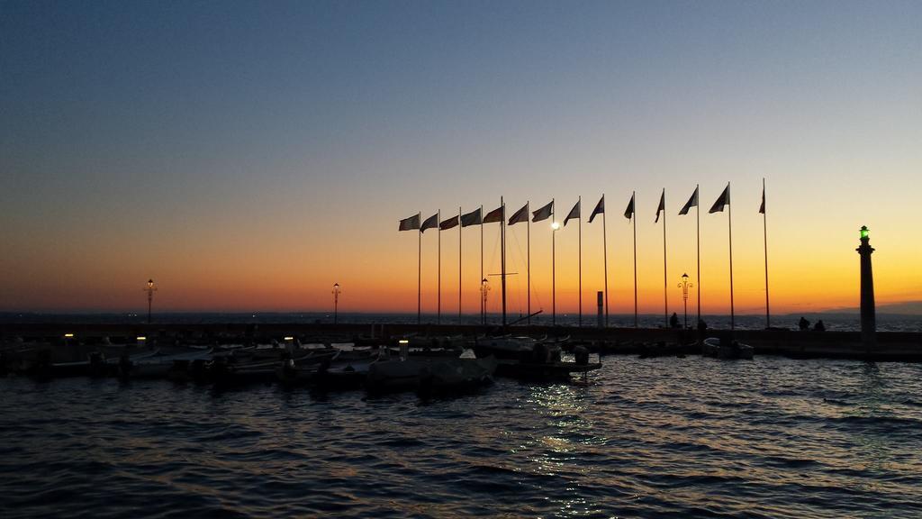 Appartamenti Del Borgo Garda  Buitenkant foto