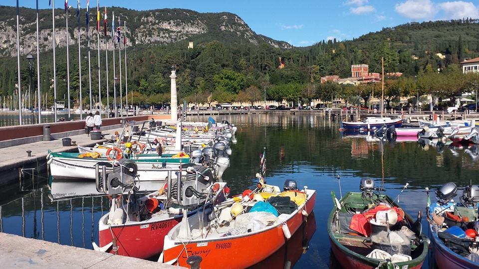 Appartamenti Del Borgo Garda  Buitenkant foto